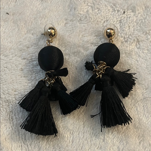Jewelry - Elegant Black Tassel Earrings